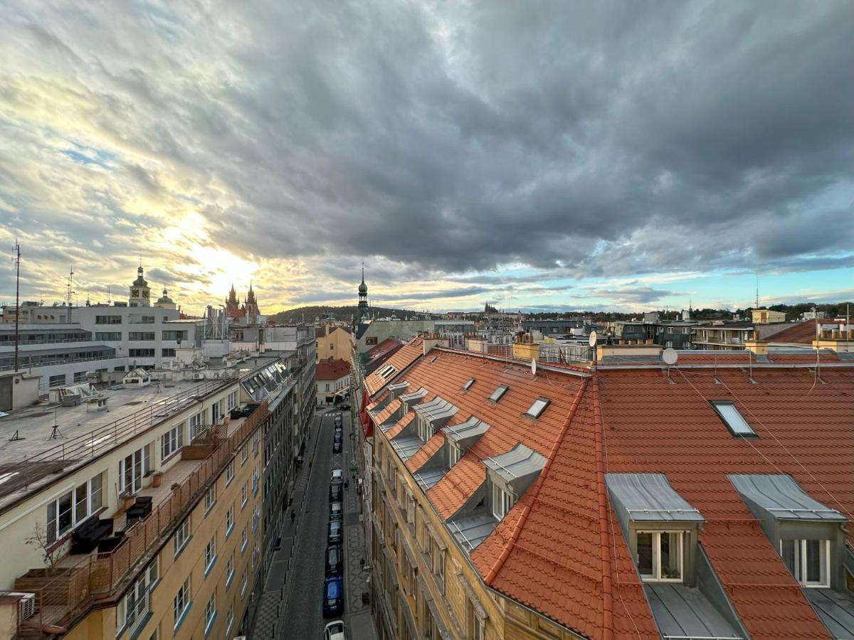 Castle View Apartments. Old Town Прага Экстерьер фото